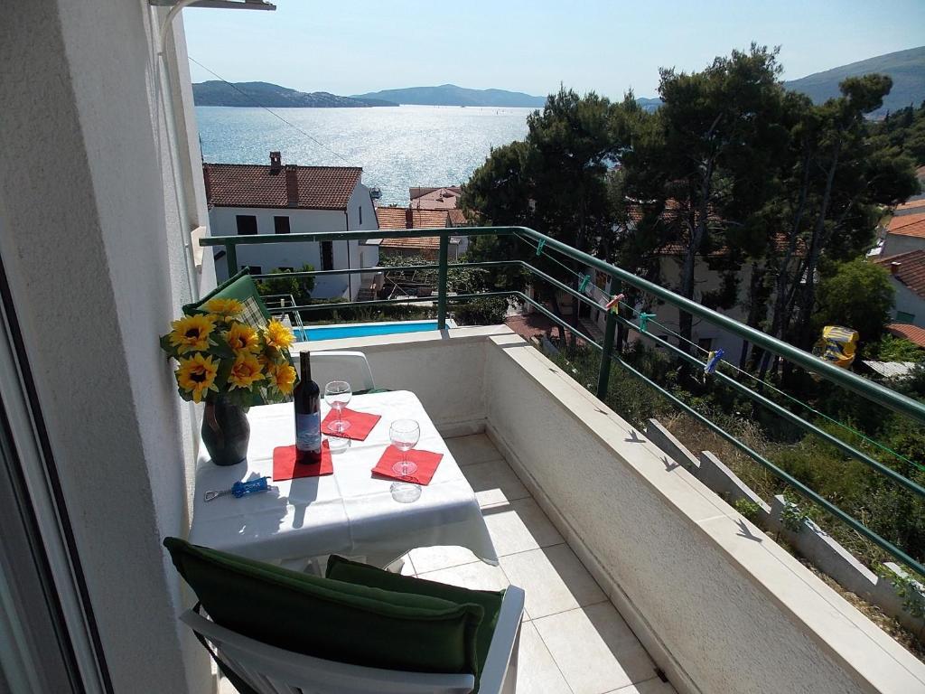Apartments Villa Goja Trogir Exterior foto